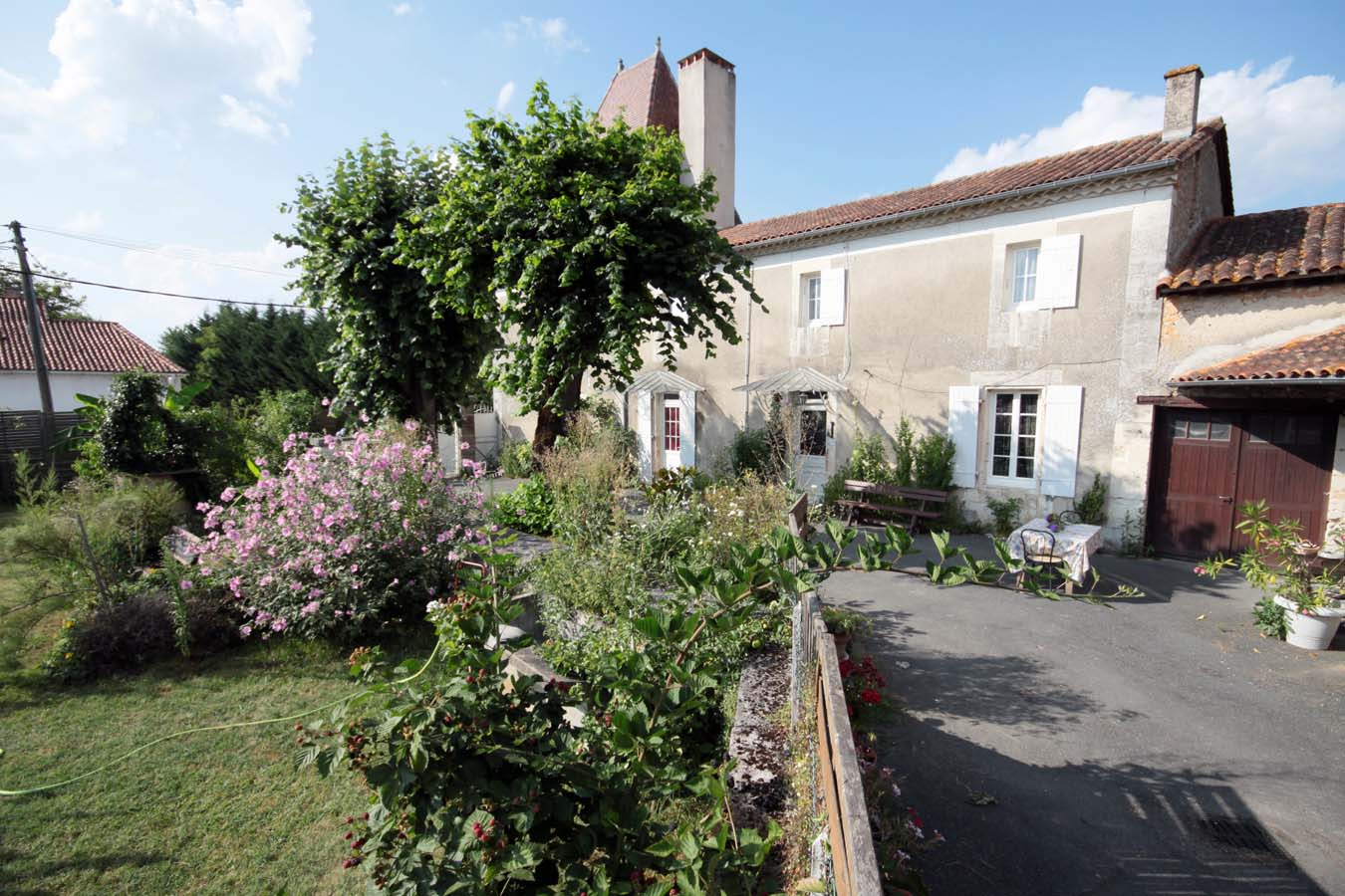 6076 - NEUVIC – Image 20