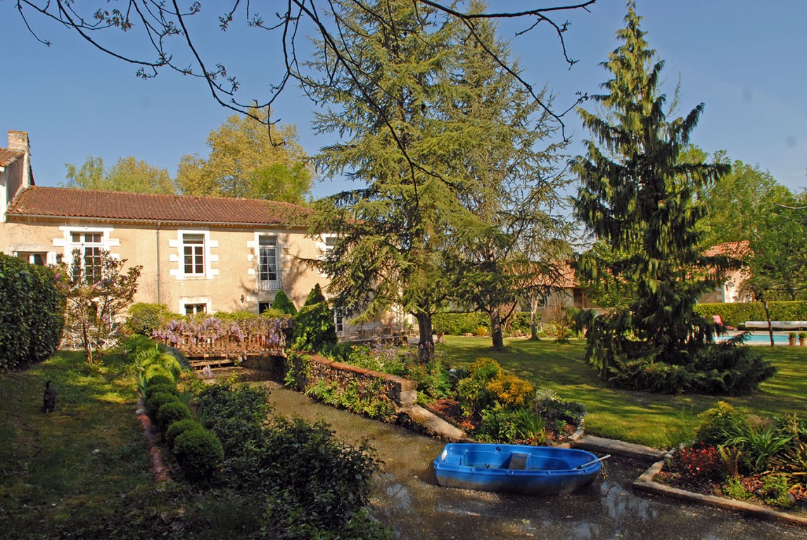 6453 - Saint Vincent de Jalmoutiers