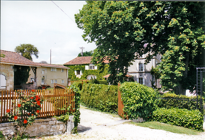 5587 - Angouleme – Image 3