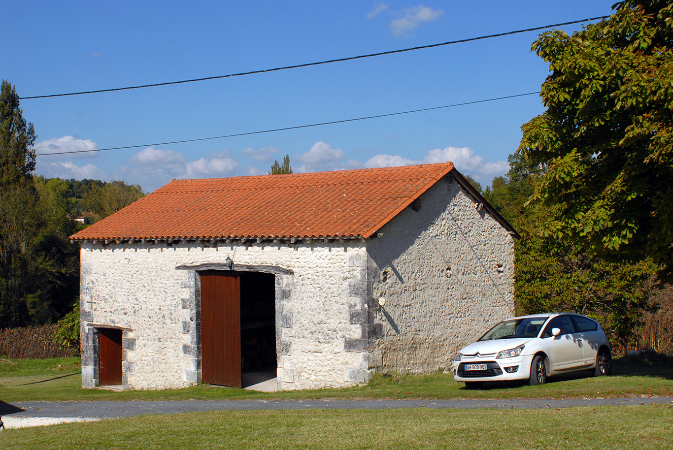 6166 - Tocane Saint Apre – Image 3