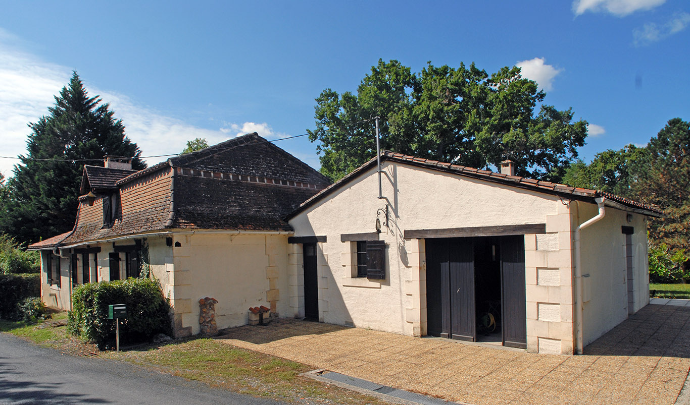 6217 - Saint André De Double – Image 3