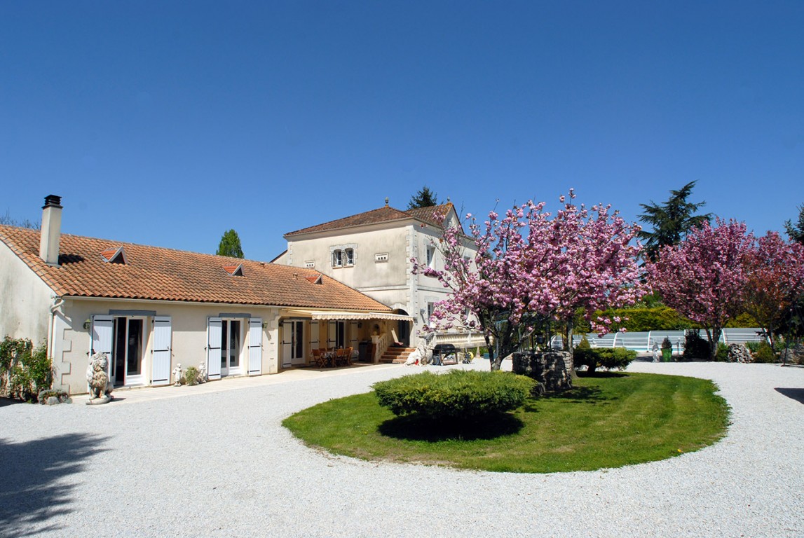 6394 - Champagne et Fontaine – Image 3