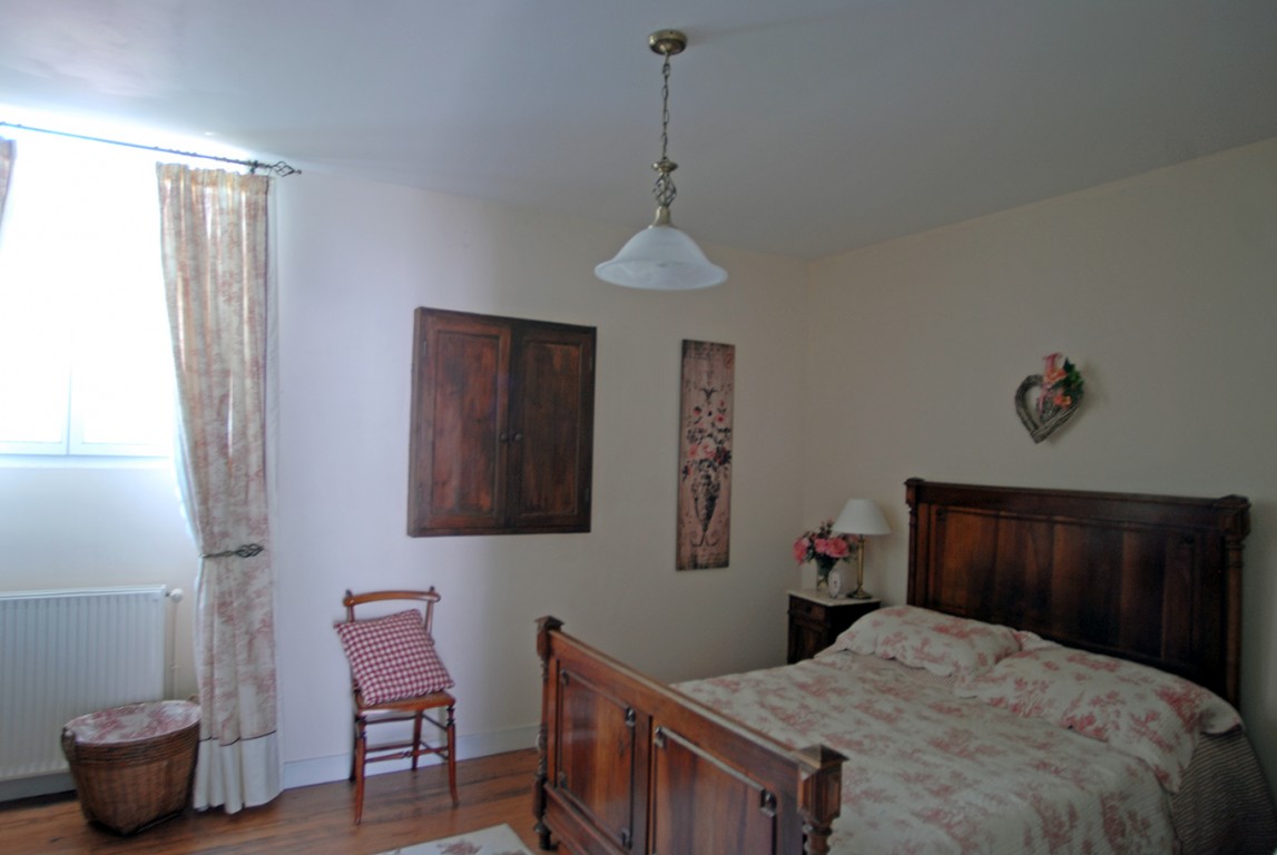 6453 - Saint Vincent de Jalmoutiers – Image 8