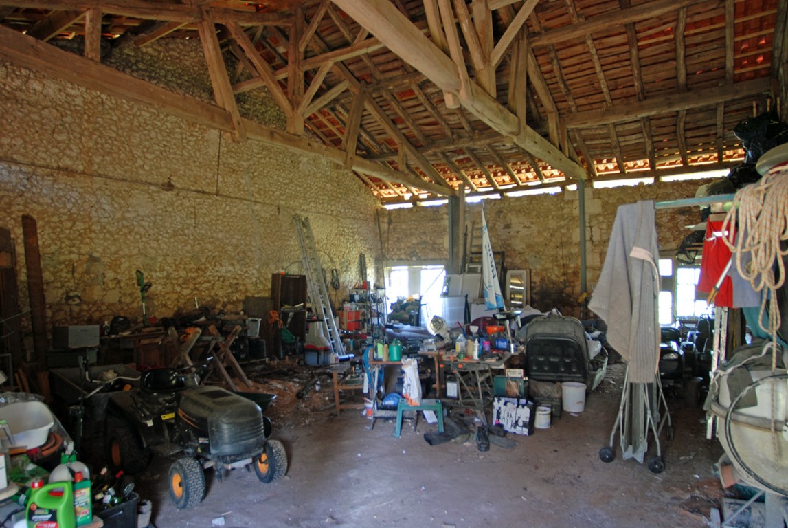 6453 - Saint Vincent de Jalmoutiers – Image 44
