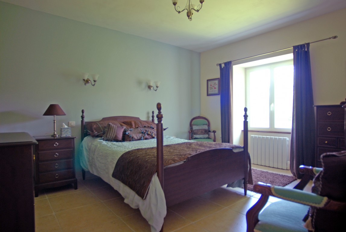 6453 - Saint Vincent de Jalmoutiers – Image 45