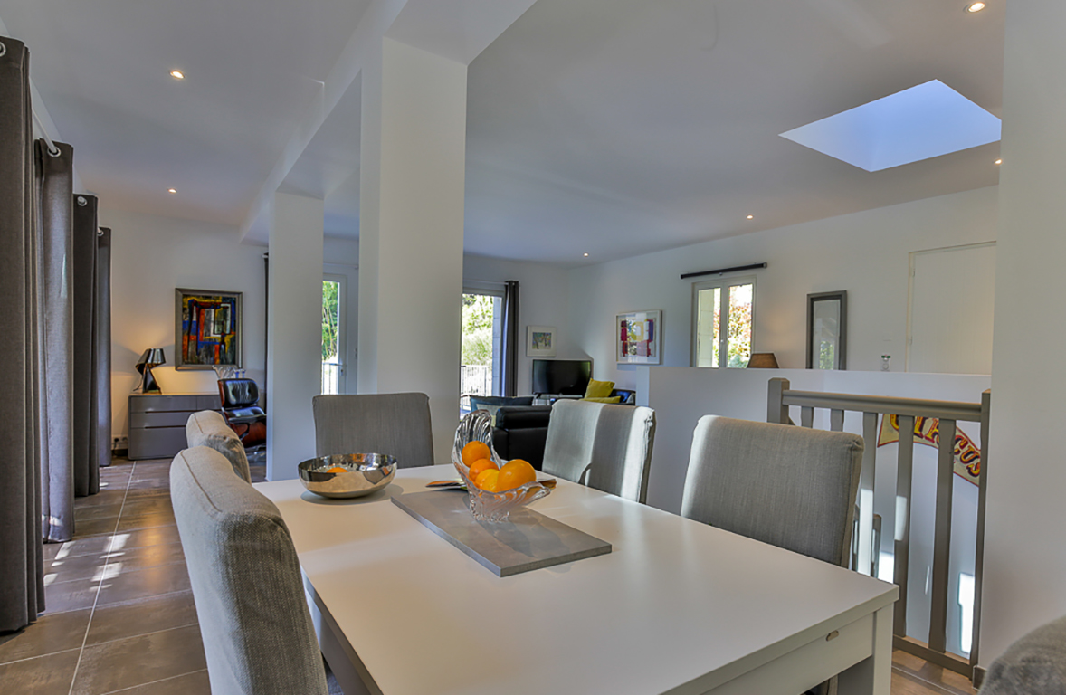 6460 - Bonnes – Image 23