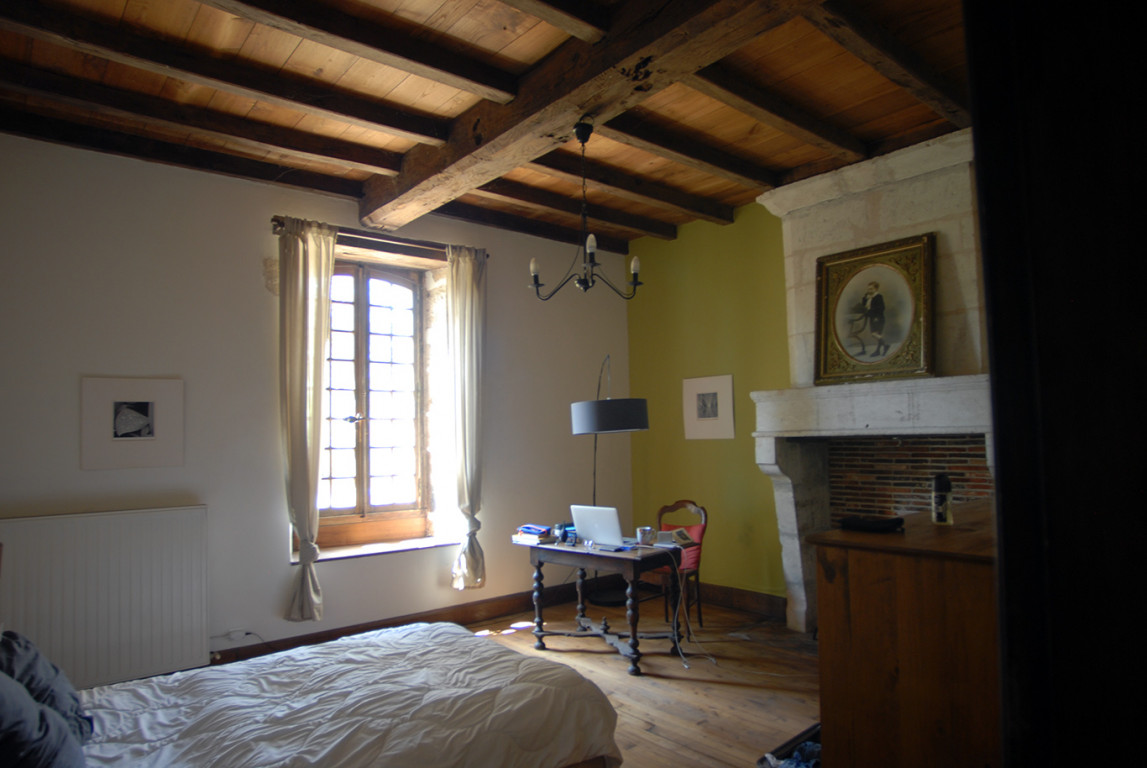 6504 - Saint Romain – Image 2