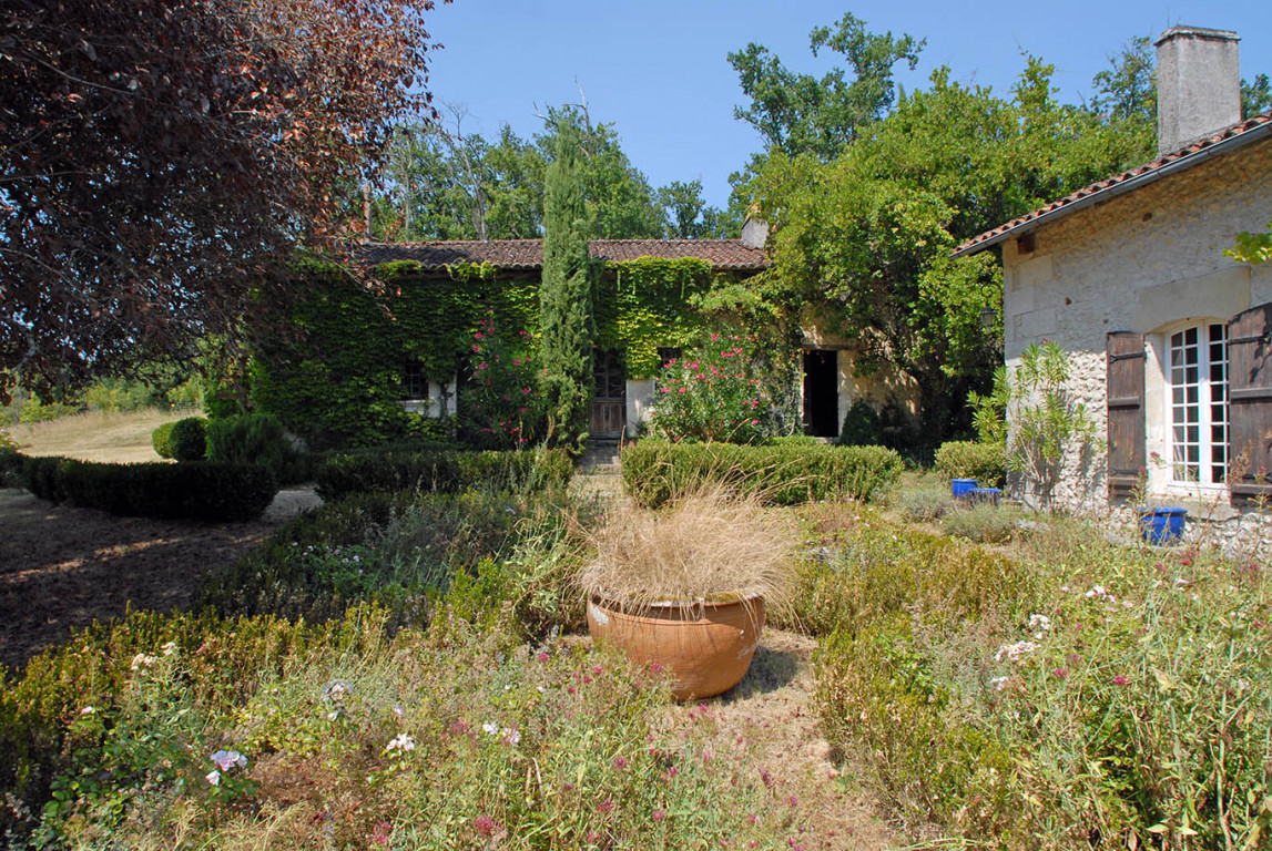6504 - Saint Romain – Image 9